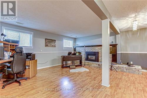 20 Luton Crescent, St. Thomas, ON - Indoor With Fireplace