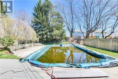 20 Luton Crescent, St. Thomas, ON - Outdoor With In Ground Pool