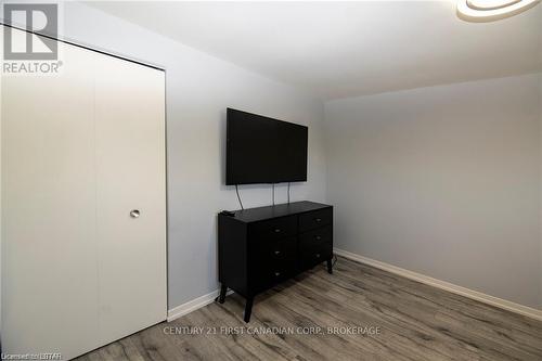 10 - 757 Wharncliffe Road S, London, ON - Indoor Photo Showing Other Room