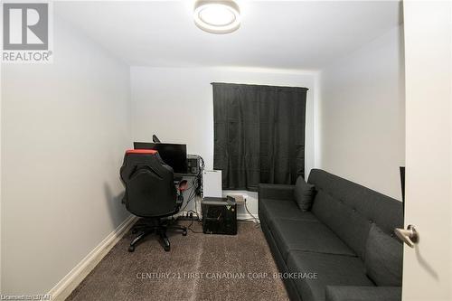 10 - 757 Wharncliffe Road S, London, ON - Indoor Photo Showing Other Room