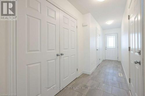 77 - 1220 Riverbend Road Road, London, ON - Indoor Photo Showing Other Room