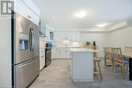 77 - 1220 Riverbend Road Road, London, ON - Indoor Photo Showing Kitchen With Upgraded Kitchen