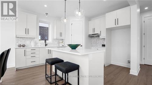 34 Lucas Road, St. Thomas, ON - Indoor Photo Showing Kitchen With Upgraded Kitchen
