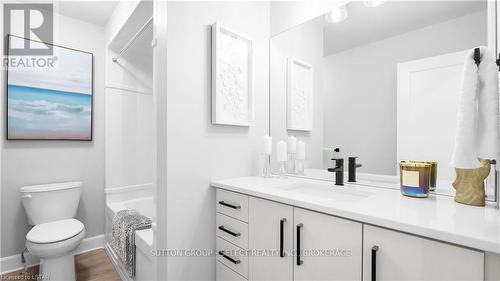 34 Lucas Road, St. Thomas, ON - Indoor Photo Showing Bathroom