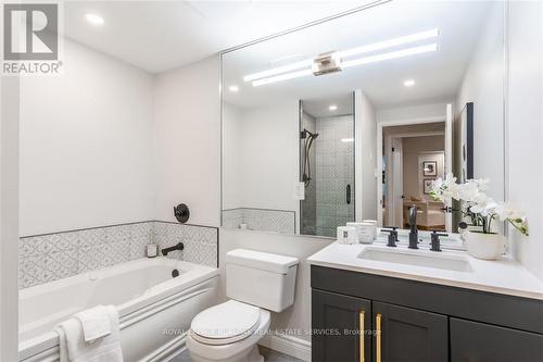 205 - 430 Pearl Street, Burlington, ON - Indoor Photo Showing Bathroom