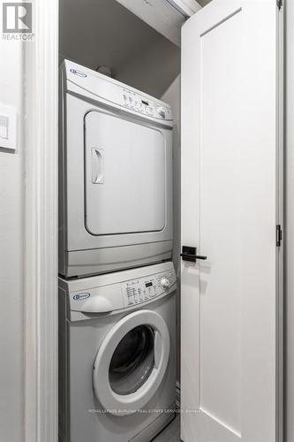 205 - 430 Pearl Street, Burlington, ON - Indoor Photo Showing Laundry Room