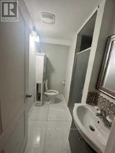 9 Callalily Road, Brampton, ON - Indoor Photo Showing Bathroom