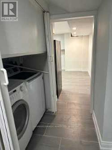 9 Callalily Road, Brampton, ON - Indoor Photo Showing Laundry Room