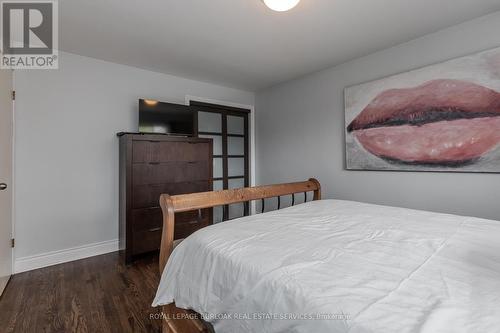 5386 Clive Crescent, Burlington, ON - Indoor Photo Showing Bedroom