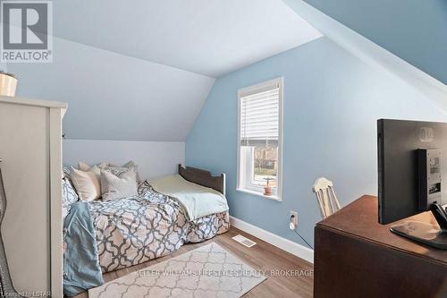 104 Main Street, Southwest Middlesex, ON - Indoor Photo Showing Bedroom