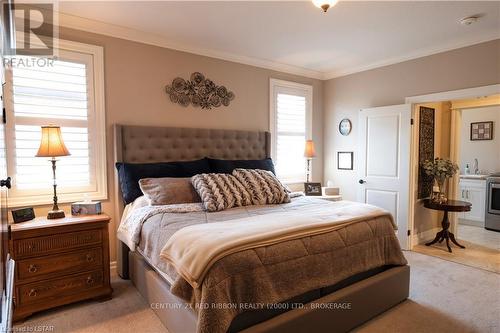 113 Collins Way, Strathroy-Caradoc, ON - Indoor Photo Showing Bedroom
