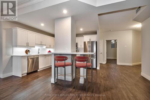 305 - 1477 Lakeshore Road, Burlington, ON - Indoor Photo Showing Kitchen With Upgraded Kitchen