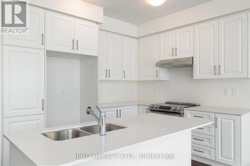 11 Phoenix Boulevard, Barrie, ON - Indoor Photo Showing Kitchen With Double Sink