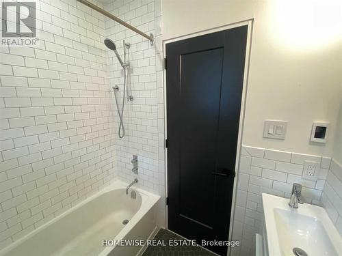 204 - 1340 King Street W, Toronto, ON - Indoor Photo Showing Bathroom