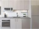 407-1274 Devonshire Avenue, Kelowna, BC  - Indoor Photo Showing Kitchen With Upgraded Kitchen 