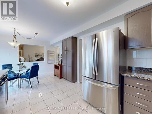 15 Ribblesdale Drive, Whitby, ON - Indoor Photo Showing Kitchen