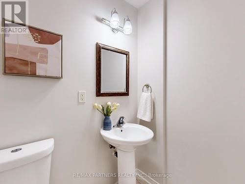 15 Ribblesdale Drive, Whitby, ON - Indoor Photo Showing Bathroom