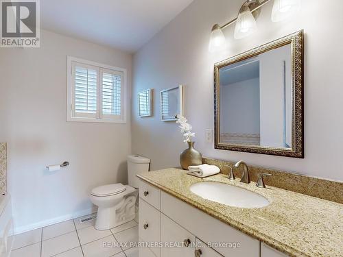 15 Ribblesdale Drive, Whitby, ON - Indoor Photo Showing Bathroom
