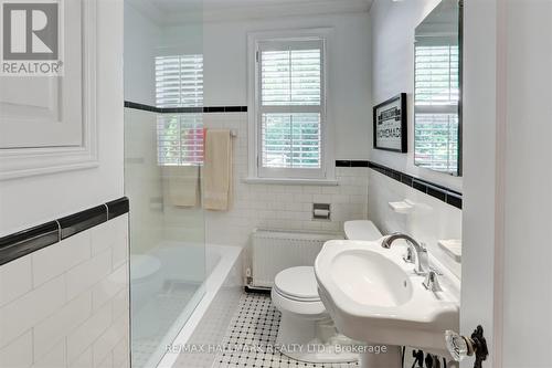 105 Cliffcrest Drive, Toronto, ON - Indoor Photo Showing Bathroom
