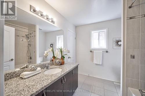 1402 Kellough Street, Innisfil, ON - Indoor Photo Showing Bathroom
