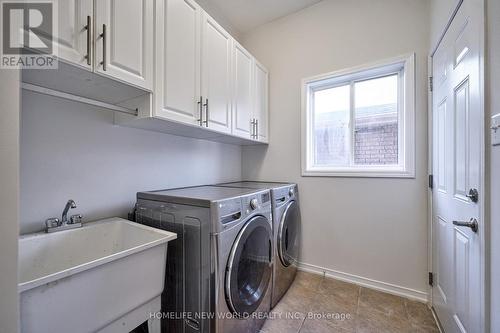 1402 Kellough Street, Innisfil, ON - Indoor Photo Showing Laundry Room