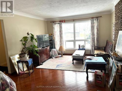 366 Main Street N, Markham, ON - Indoor Photo Showing Living Room With Fireplace