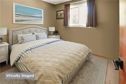 121 Wade Road, Smithville, ON - Indoor Photo Showing Bedroom