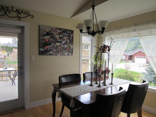 3776 Williston Road, Castlegar, BC - Indoor Photo Showing Dining Room