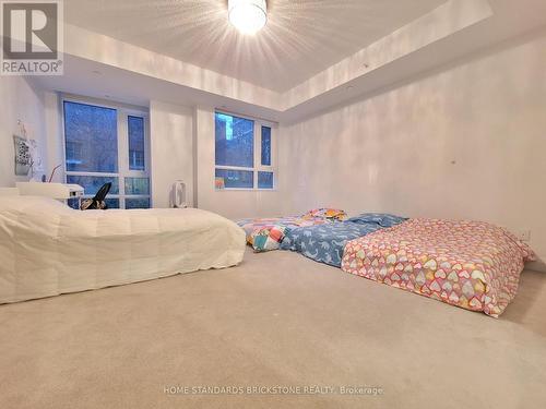 Th121 - 223 Duplex Avenue, Toronto, ON - Indoor Photo Showing Bedroom
