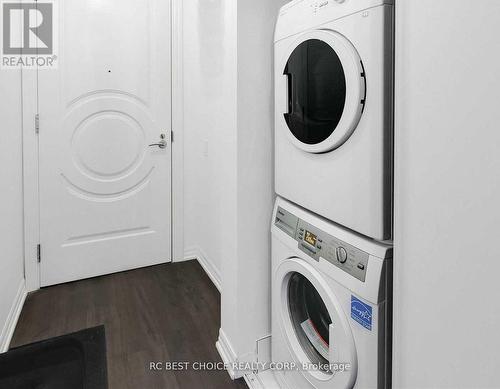 1313 - 88 Blue Jays Way, Toronto, ON - Indoor Photo Showing Laundry Room