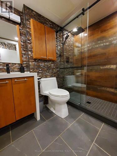 220 - 955 Queen Street W, Toronto, ON - Indoor Photo Showing Bathroom