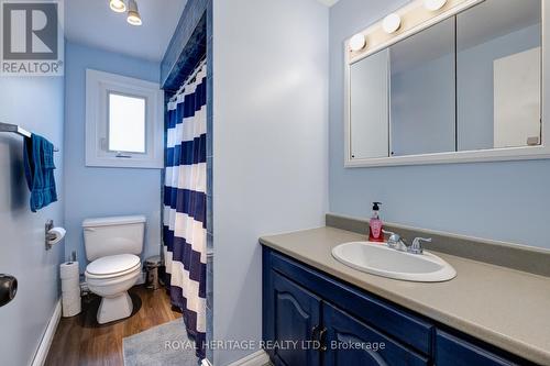 29 Barberry Court, Whitby, ON - Indoor Photo Showing Bathroom