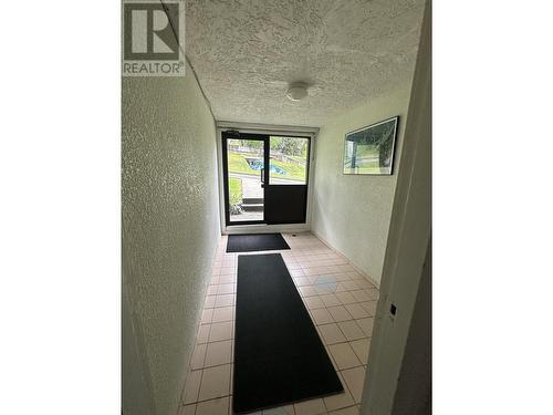 5710 Smith Avenue, Burnaby, BC - Indoor Photo Showing Other Room