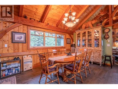 3020 Island Park Drive, Prince George, BC - Indoor Photo Showing Dining Room