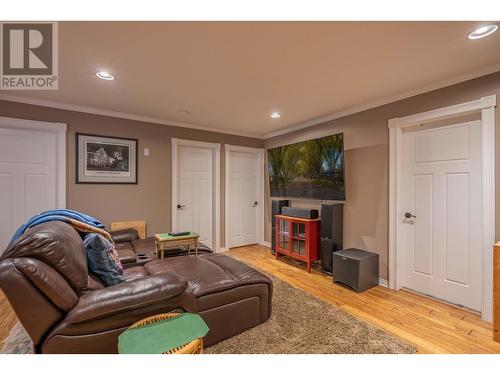 3020 Island Park Drive, Prince George, BC - Indoor