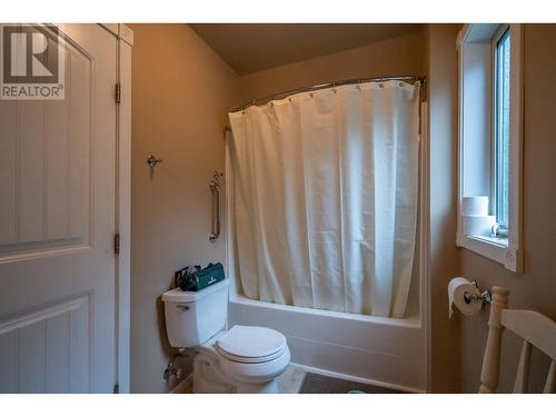 3020 Island Park Drive, Prince George, BC - Indoor Photo Showing Bathroom