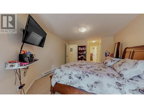 9307 62Nd Avenue Unit# 205, Osoyoos, BC - Indoor Photo Showing Bedroom