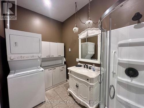 5 Sherbourne Street N, Bancroft, ON - Indoor Photo Showing Laundry Room