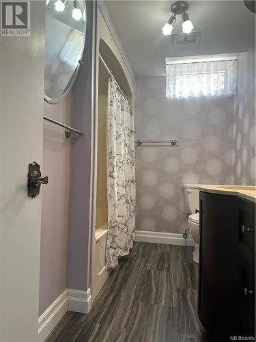 155 York Street, Bathurst, NB - Indoor Photo Showing Bathroom