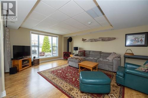 126 Sunset Point, Grey Highlands, ON - Indoor Photo Showing Living Room