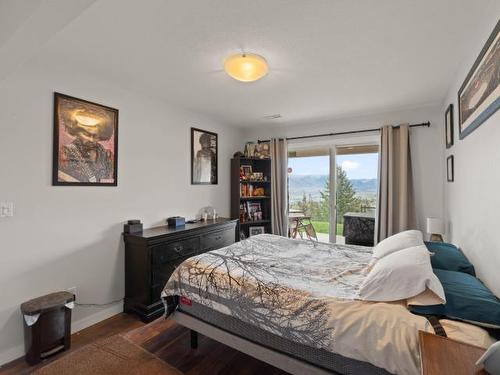 23-1775 Mckinley Crt, Kamloops, BC - Indoor Photo Showing Bedroom