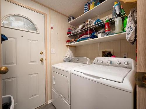 141-1555 Howe Road, Kamloops, BC - Indoor Photo Showing Laundry Room