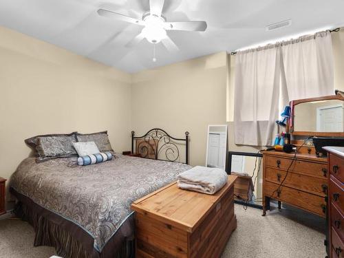 7629 Barnhartvale Road, Kamloops, BC - Indoor Photo Showing Bedroom