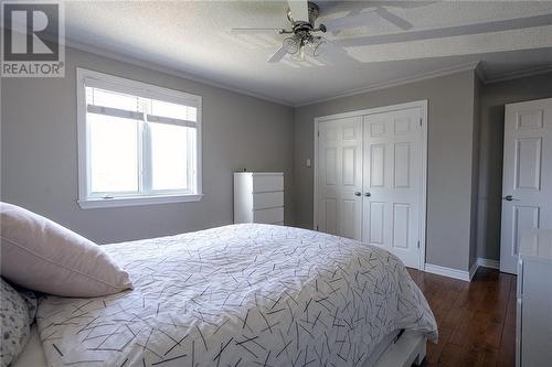 primary bedroom - 5520 Bridlewood Court, Iroquois, ON - Indoor Photo Showing Bedroom