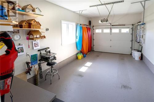 5520 Bridlewood Court, Iroquois, ON - Indoor Photo Showing Garage