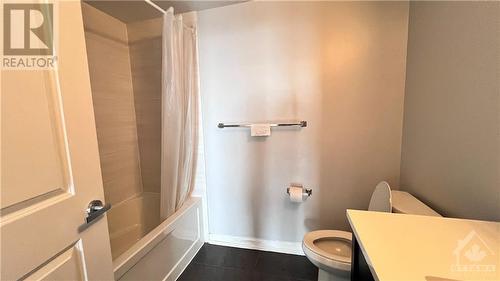 195 Besserer Street Unit#1402, Ottawa, ON - Indoor Photo Showing Bathroom
