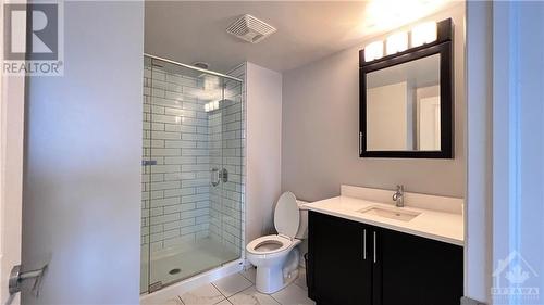 195 Besserer Street Unit#1402, Ottawa, ON - Indoor Photo Showing Bathroom