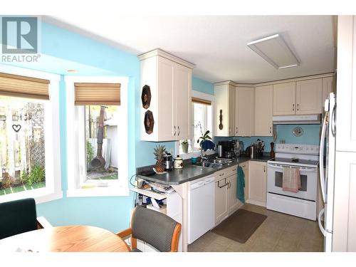 683 Cougar Street, Vernon, BC - Indoor Photo Showing Kitchen With Double Sink
