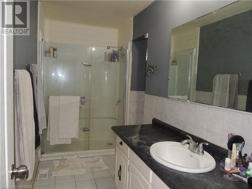 804586 Grey Road 40, Chatsworth (Twp), ON - Indoor Photo Showing Bathroom