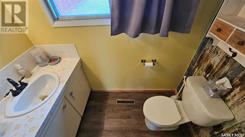 132 Haw Place, Swift Current, SK - Indoor Photo Showing Bathroom